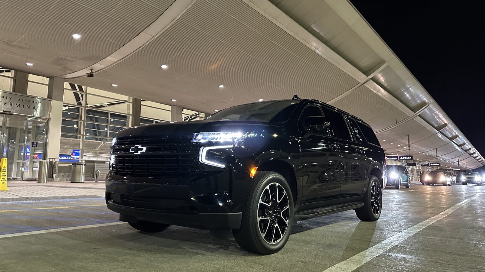 LuxeDetroit Chevrolet Suburban at the DTW terminal